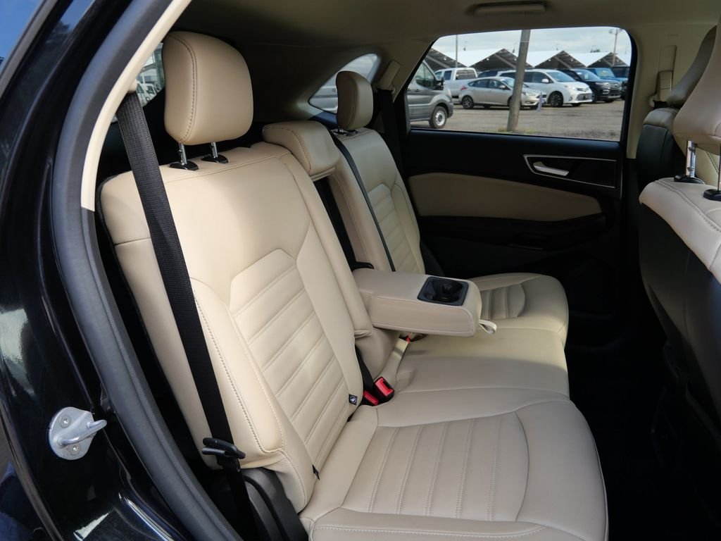 Used 2024 Black Ford SEL image 14
