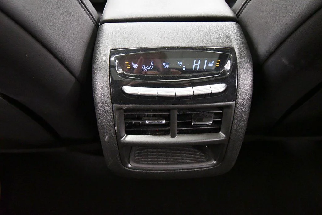 Used 2024 Silver Cadillac Premium Luxury image 17