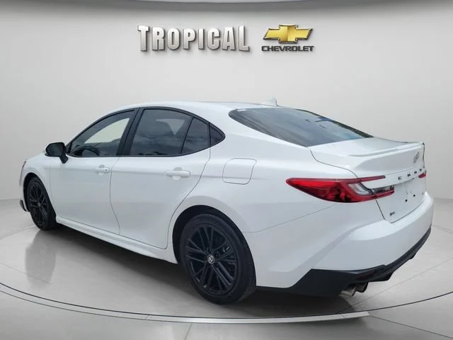 Used 2025 White Toyota LE image 3