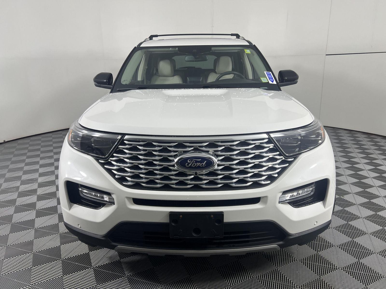 Used 2022 Star White Metallic Tri-Coat Ford Platinum image 8
