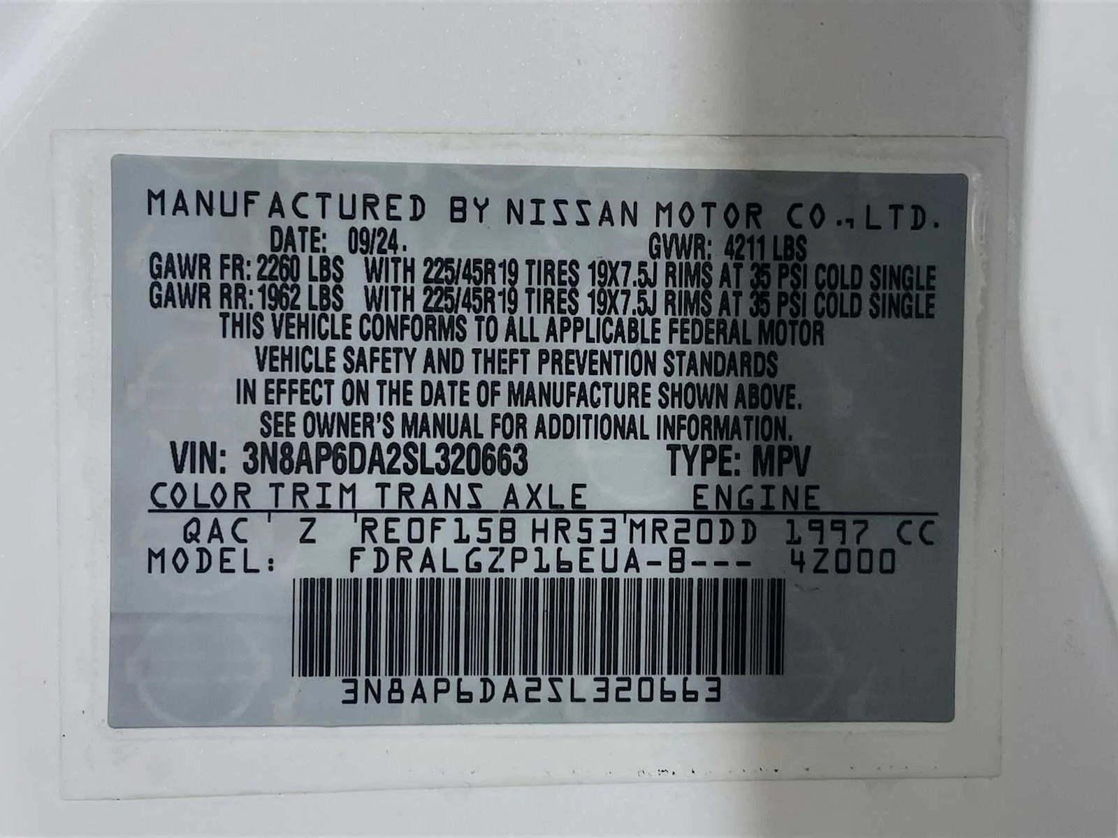 Certified Used 2025 Aspen White Tricoat Nissan SR image 27