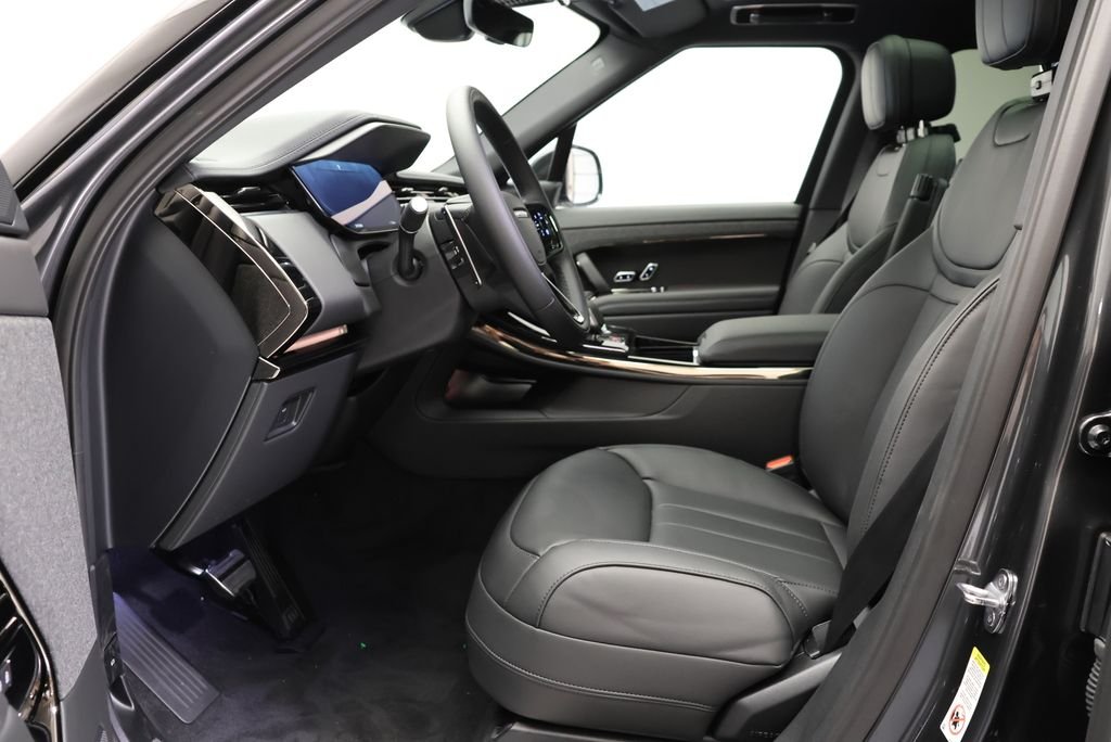 New 2026 Carpathian Grey Land Rover Dynamic SE image 29