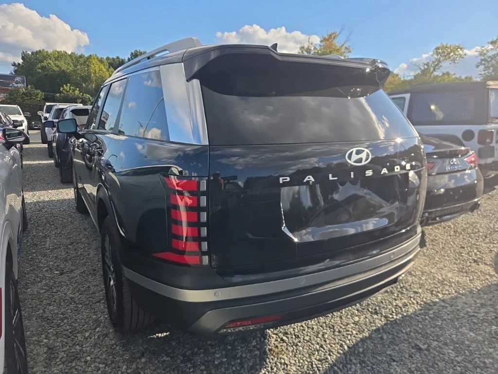 Used 2026 Black Hyundai SEL image 4