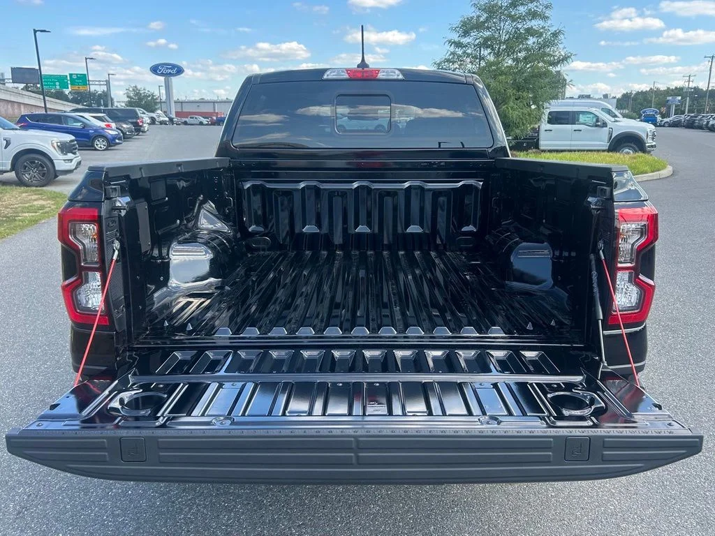 New 2026 Shadow Black Ford XLT image 25