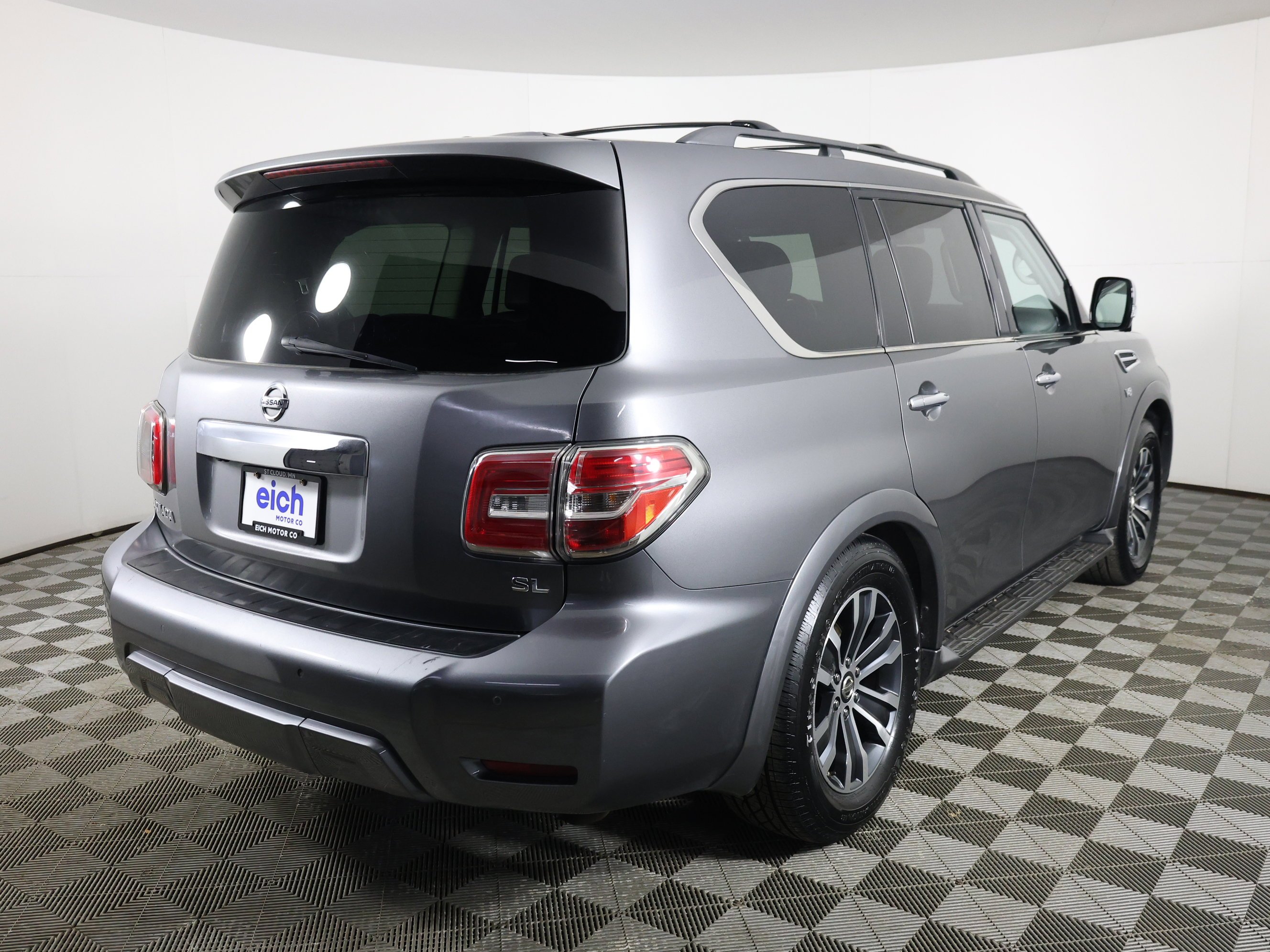 Used 2020 Gun Metallic Nissan SL image 5