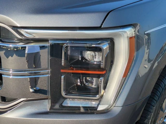 Used 2022 Gray Ford Lariat image 9