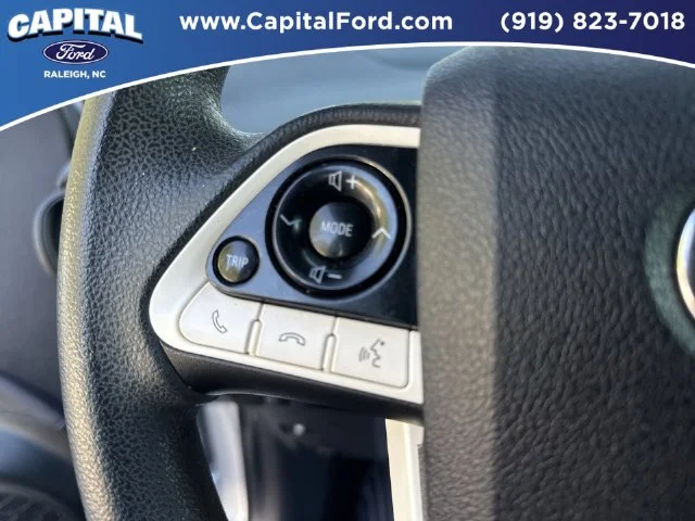 Used 2018 Silver Toyota Two image 22