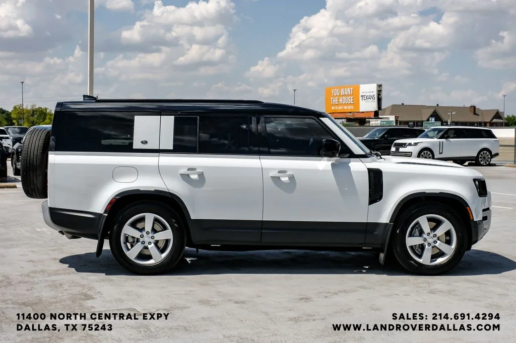 Used 2024 Fuji White Land Rover S image 7