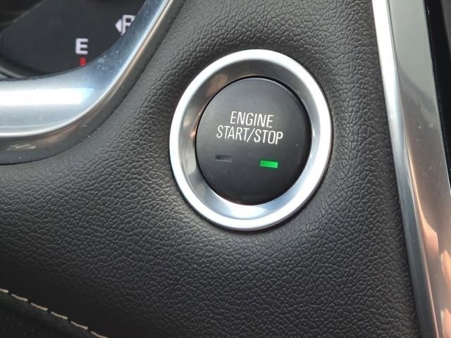 Used 2022 Silver Ice Metallic Chevrolet Premier image 18