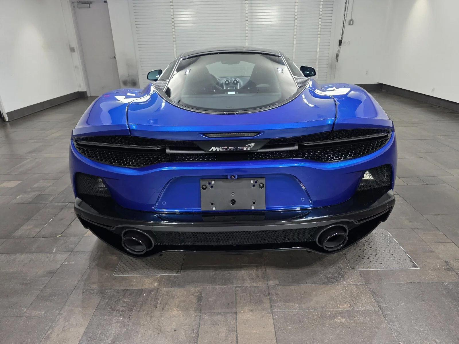 Used 2023 MSO Volcano Blue McLaren  image 5
