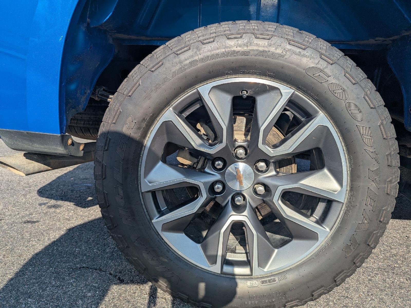 Used 2025 Riptide Blue Metallic Chevrolet LT image 12