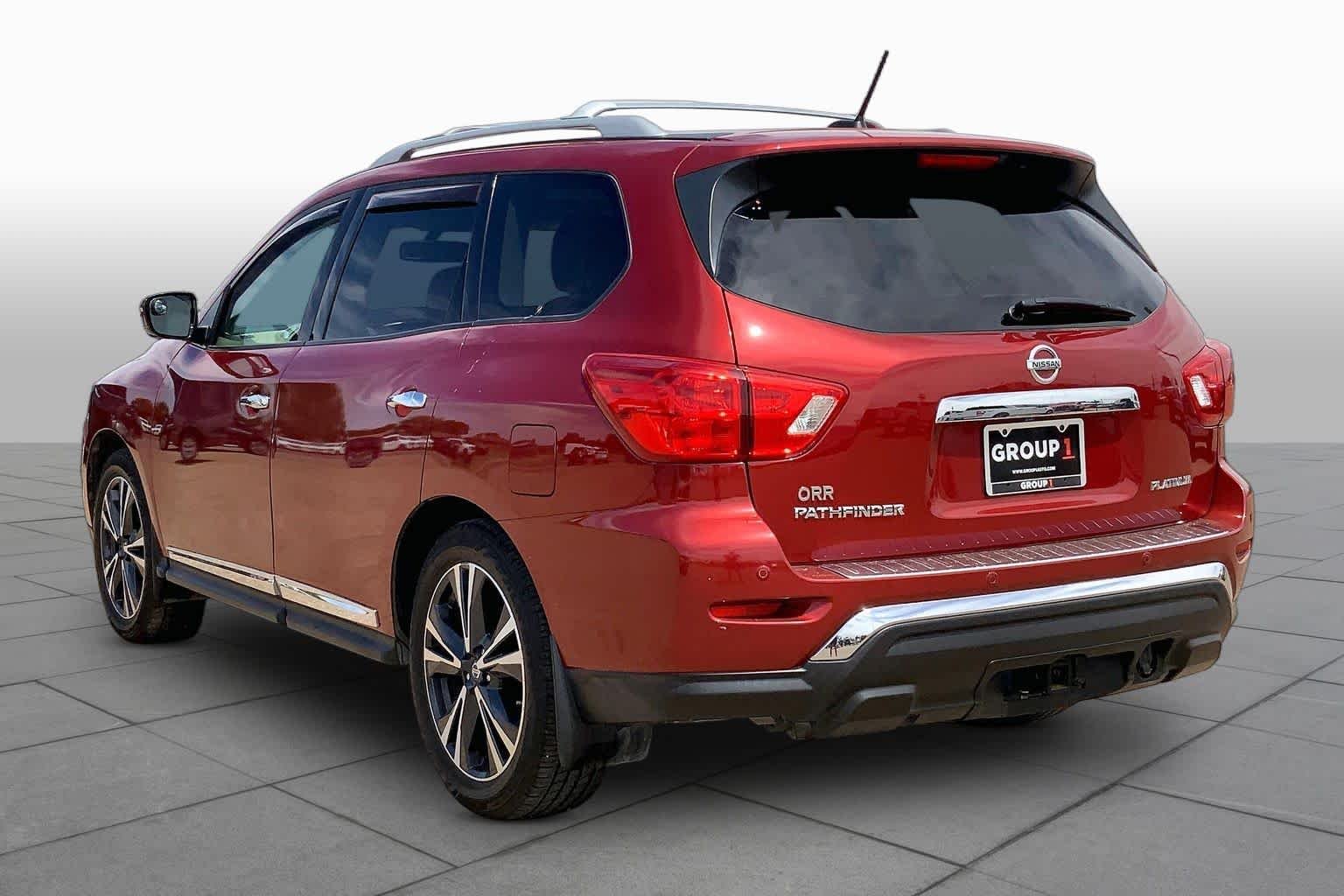 Used 2017 Cayenne Red Metallic Nissan Platinum image 12