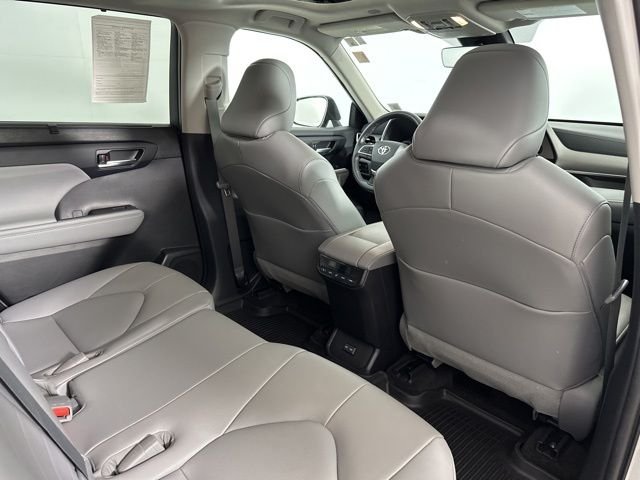 Used 2023 Silver Toyota XLE image 28