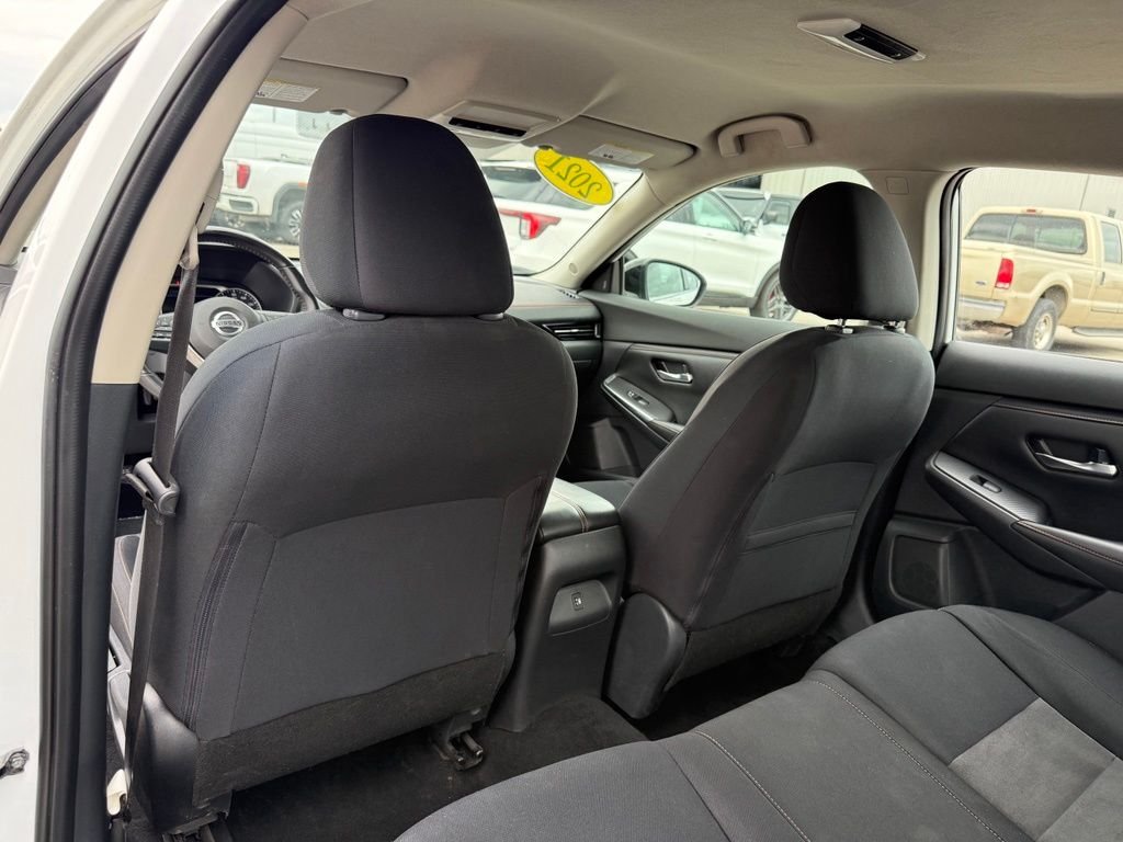 Used 2021 White Nissan SR image 11