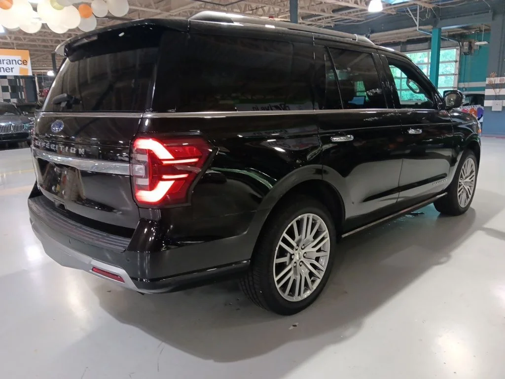 Used 2024 Black Metallic Ford Platinum image 9
