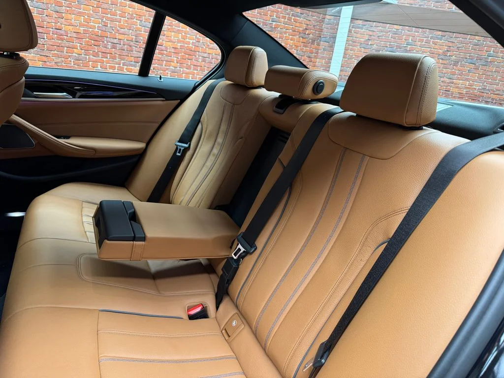 Used 2022 Black BMW 540i xDrive image 27