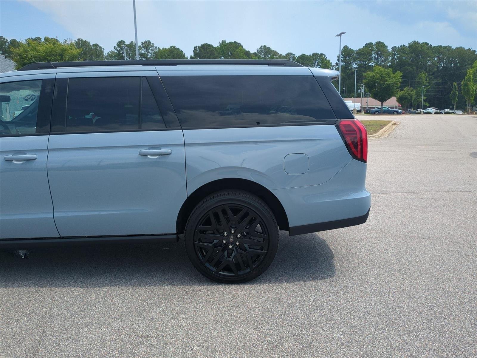 New 2026 Glacier Gray Metallic Tri-Coat Ford MAX Platinum® image 11
