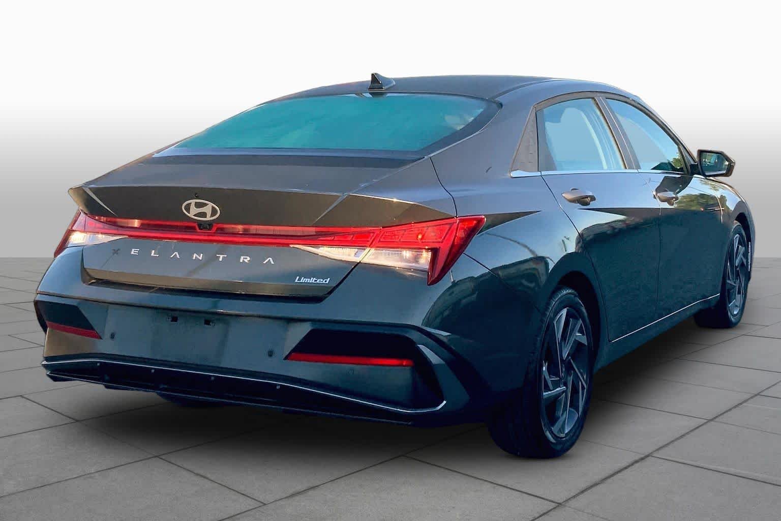 Certified Used 2024 Amazon Gray Hyundai Limited image 12