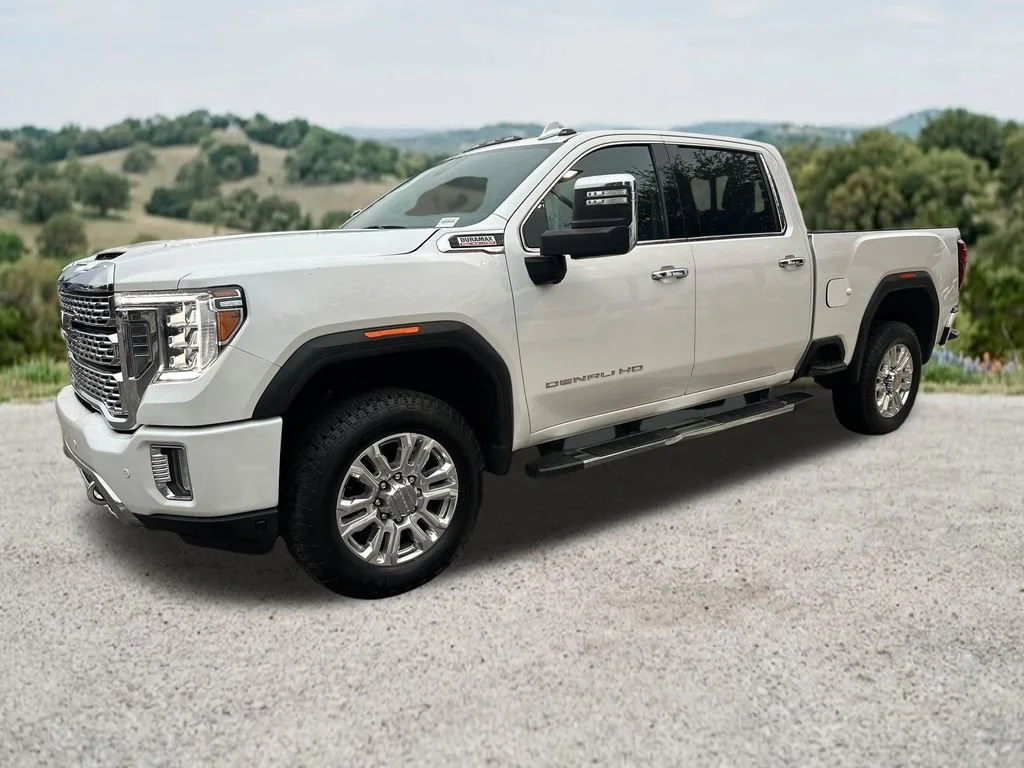 Used 2023 White Frost Tricoat GMC Denali image 3