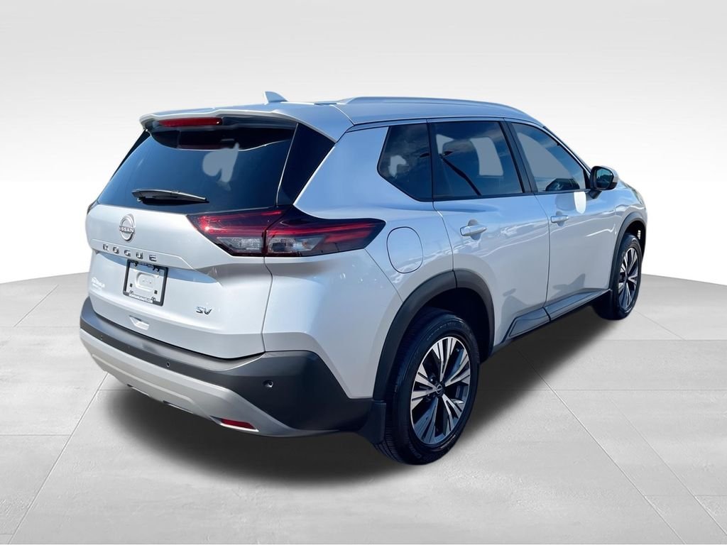 Used 2023 Silver Nissan SV image 8