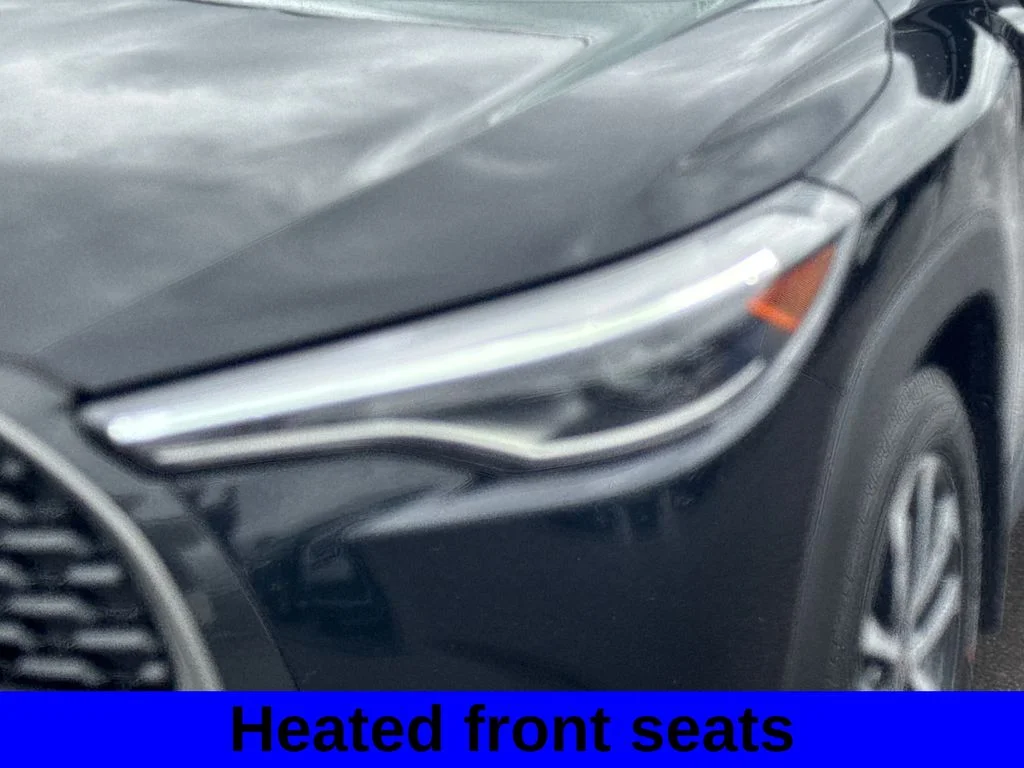 Used 2025 Jet Black Toyota XLE image 17