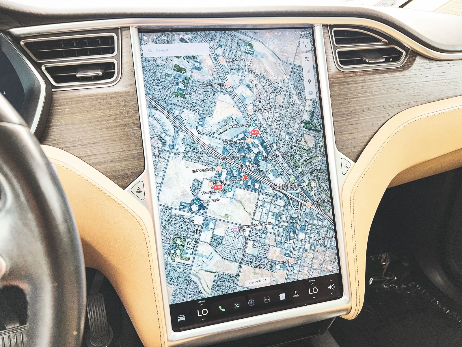 2016 Tesla Model X - Photo 22
