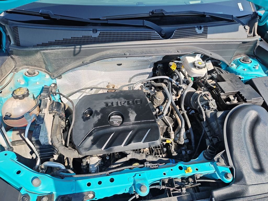 Used 2021 Green Chevrolet RS image 25