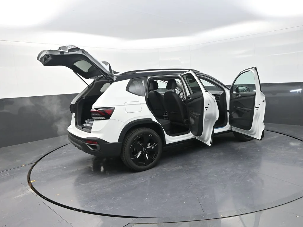 2026 Volkswagen Taos SE Black - Photo 35