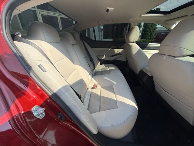 Used 2024 Red Nissan 2.5 SV image 27