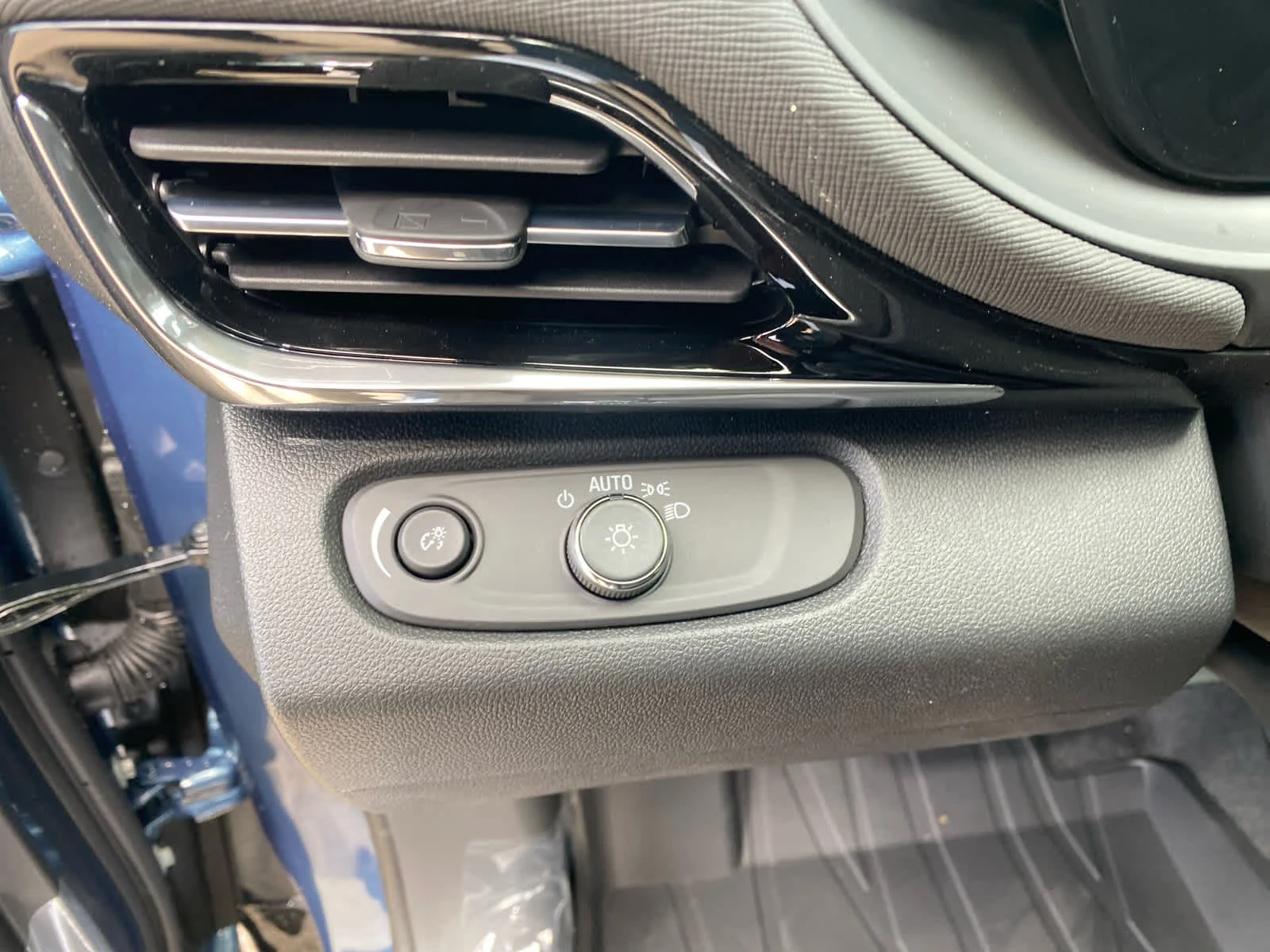 New 2026 Ocean Blue Metallic Buick Sport Touring image 12