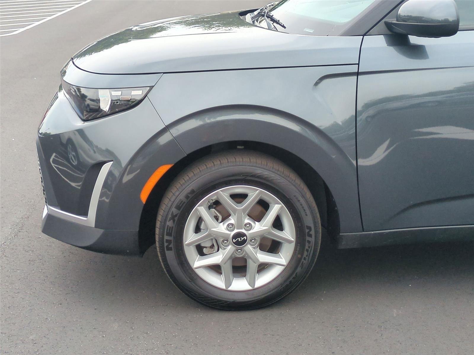Used 2025 Gravity Gray Kia LX image 19
