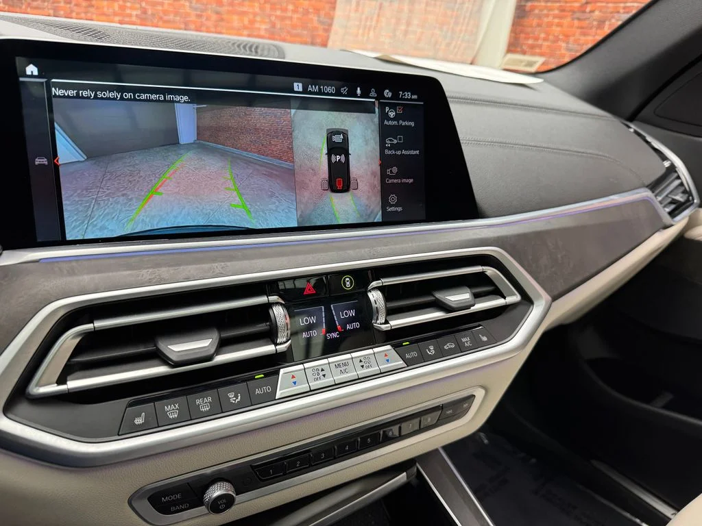 Used 2022 Brown BMW xDrive40i image 21