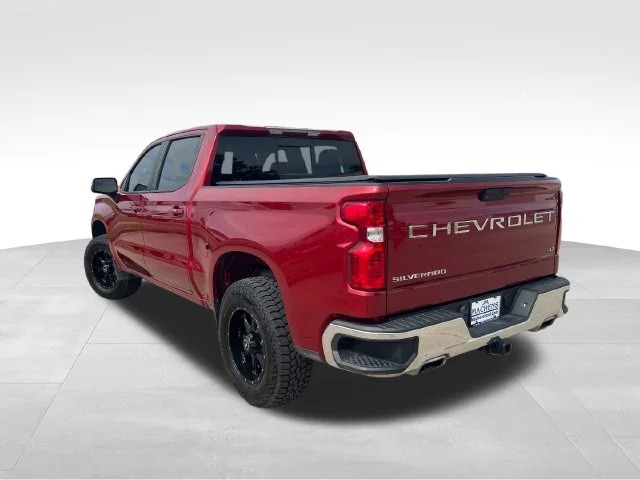 Used 2019 Red Chevrolet LT image 4