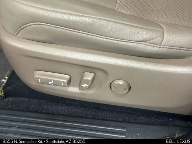 Certified Used 2021  Lexus 460 image 17