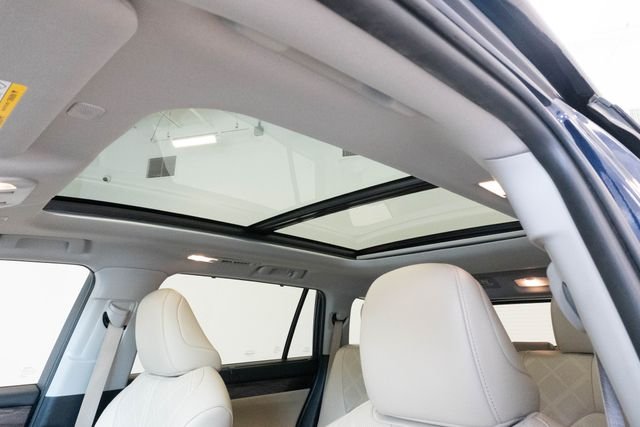 Used 2024  Toyota Platinum image 6