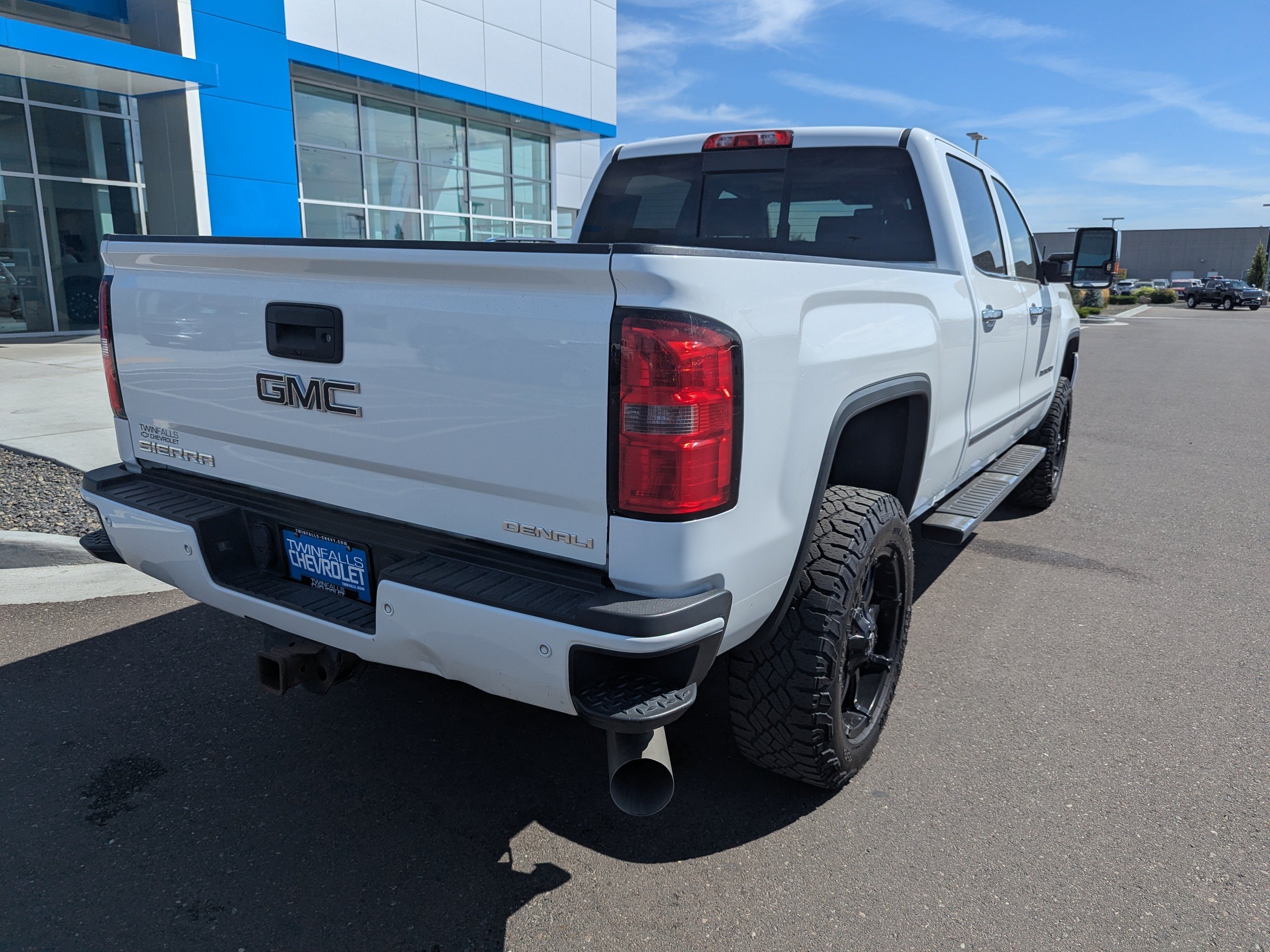 Used 2015 SUMMIT WHITE GMC Denali image 31