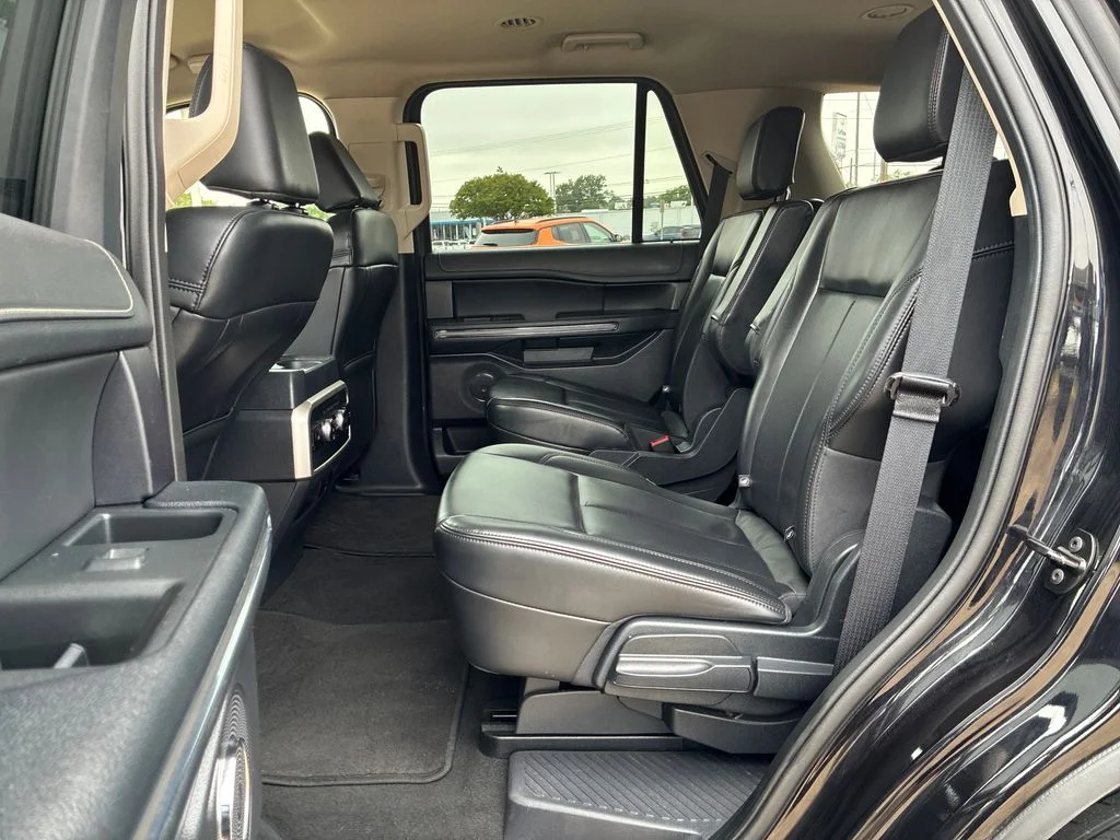 Used 2024 Black Ford XLT image 25