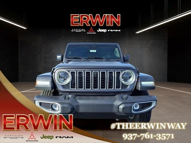 New 2026 Granite Crystal Metallic Clear-Coat Exterior Paint Jeep Sahara image 2