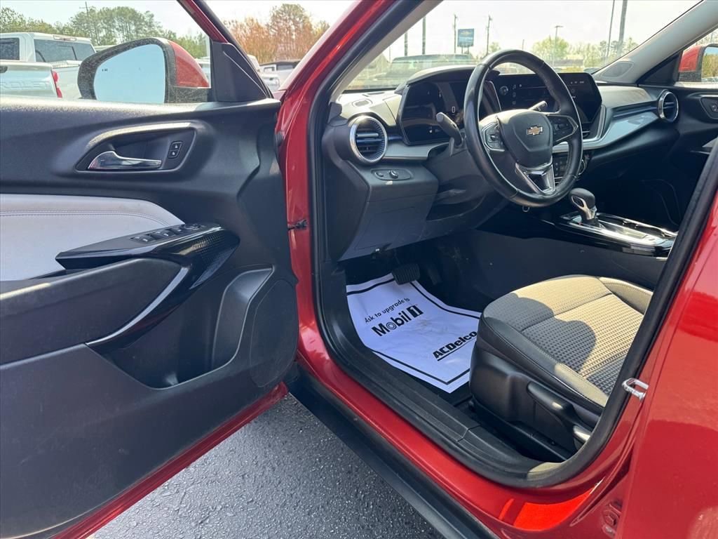 Used 2024 Cayenne Orange Metallic Chevrolet LT image 13