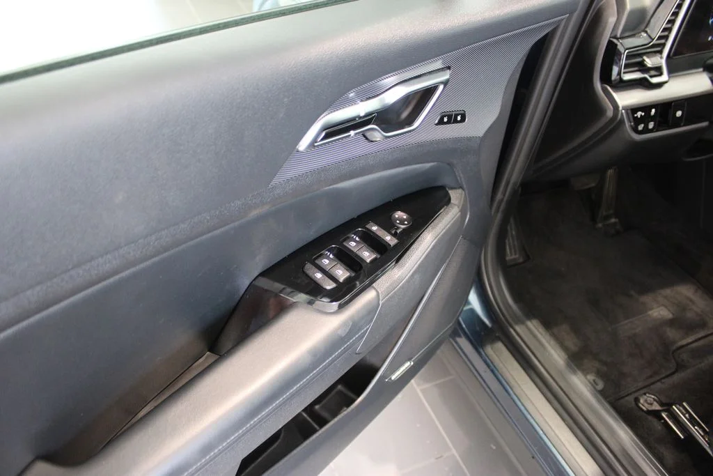 Used 2023 Blue Kia SX-Prestige image 28