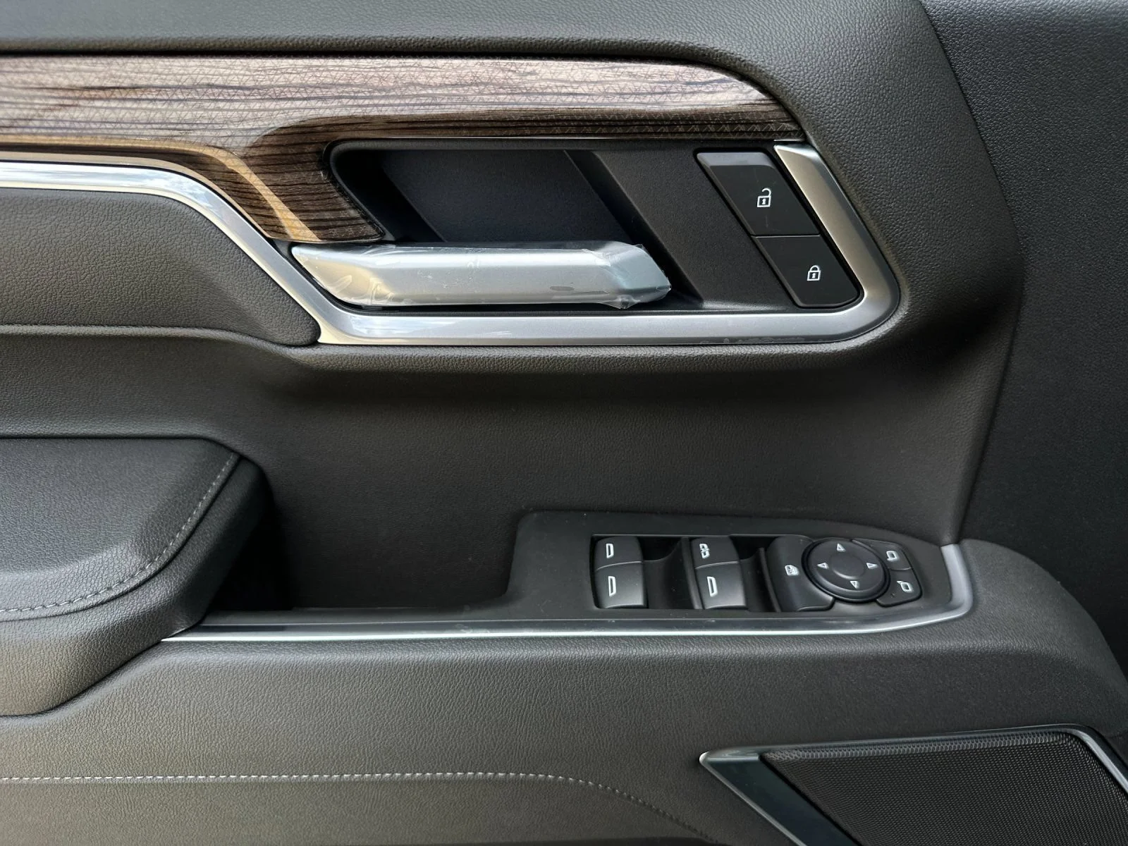 2026 Chevrolet Silverado 1500 LT - Photo 11