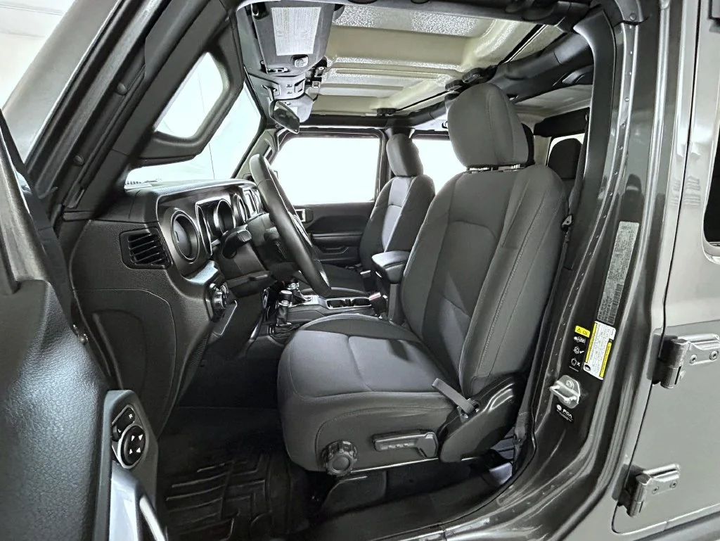 Used 2021 Gray Jeep Willys image 10