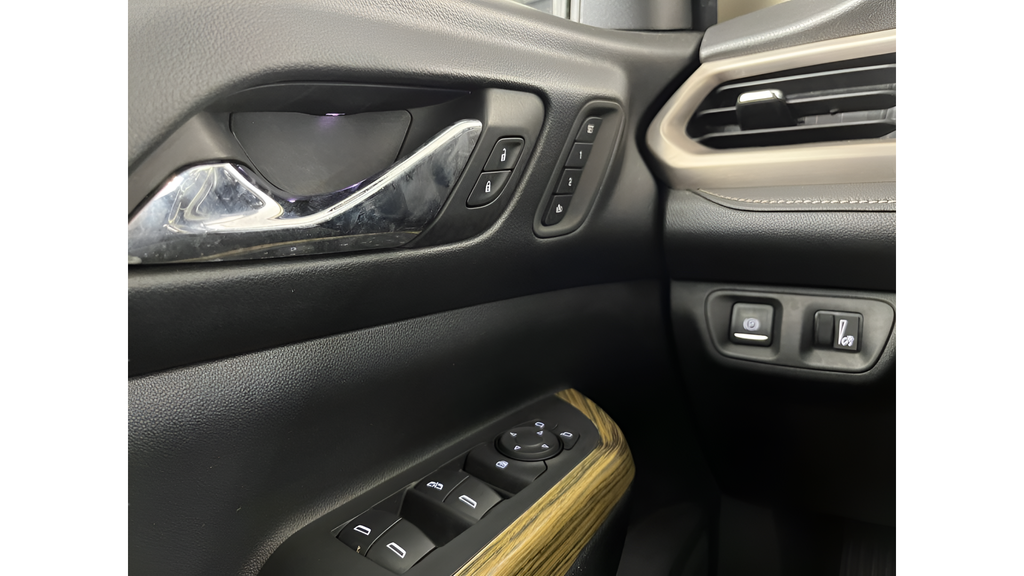 Used 2017 Iridium Metallic GMC Denali image 23