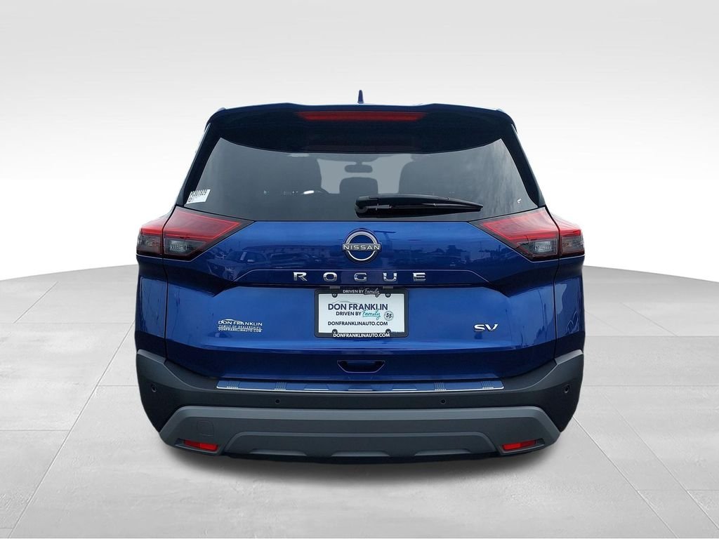 Used 2023 Blue Nissan SV image 4