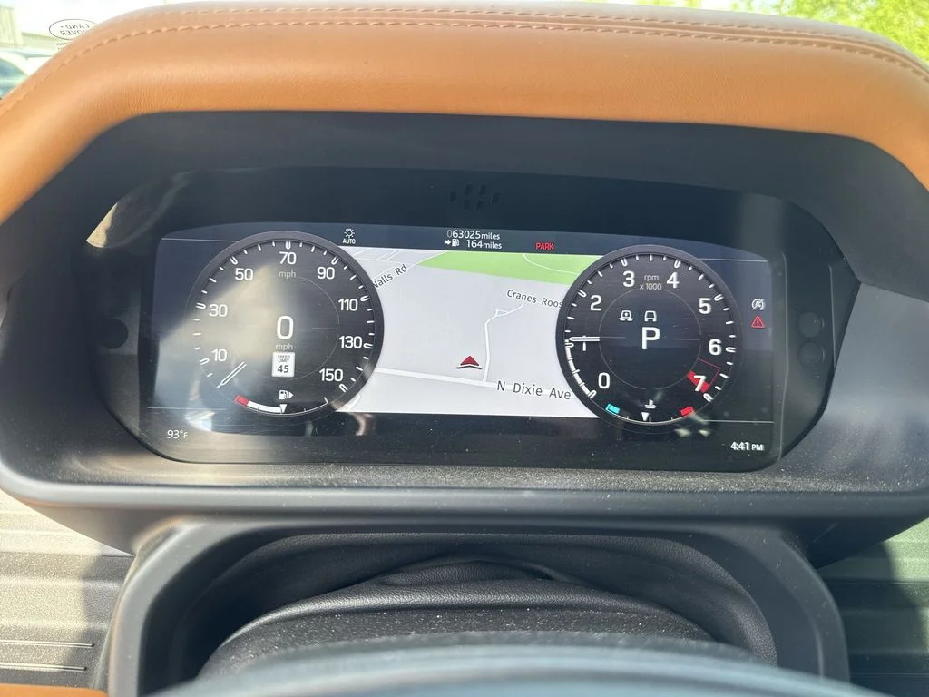 Used 2020  Land Rover X image 15