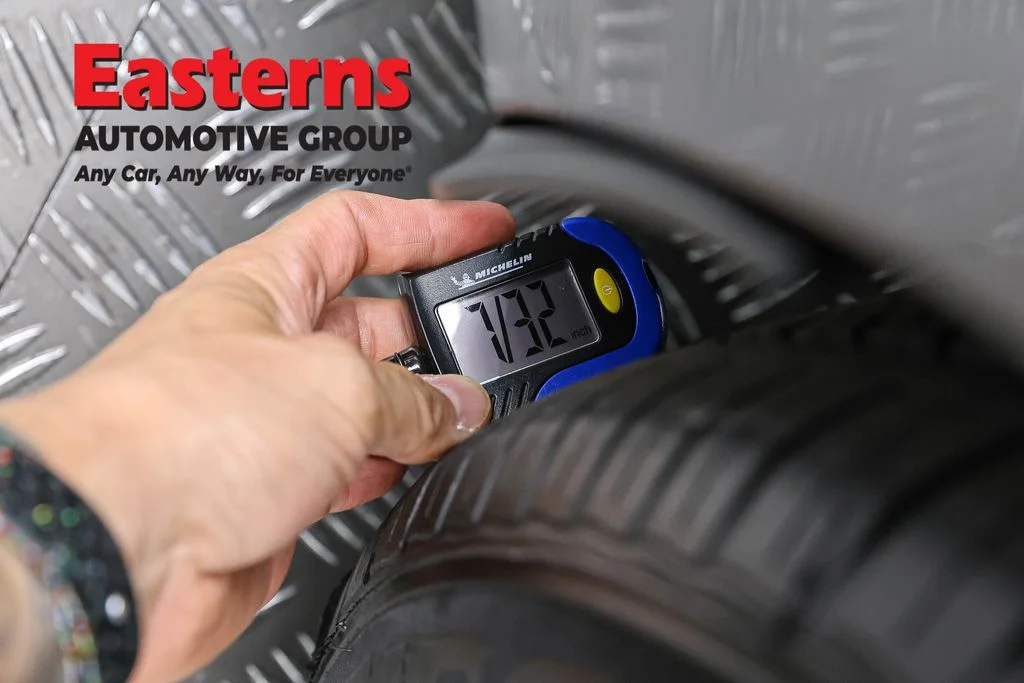 Used 2024 Gray Nissan S image 25