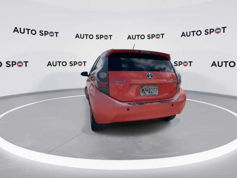 2014 Toyota Prius c One - Photo 7