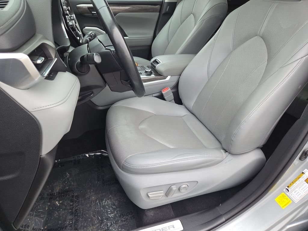 Certified Used 2020 Celestial Silver Metallic Toyota Limited image 8