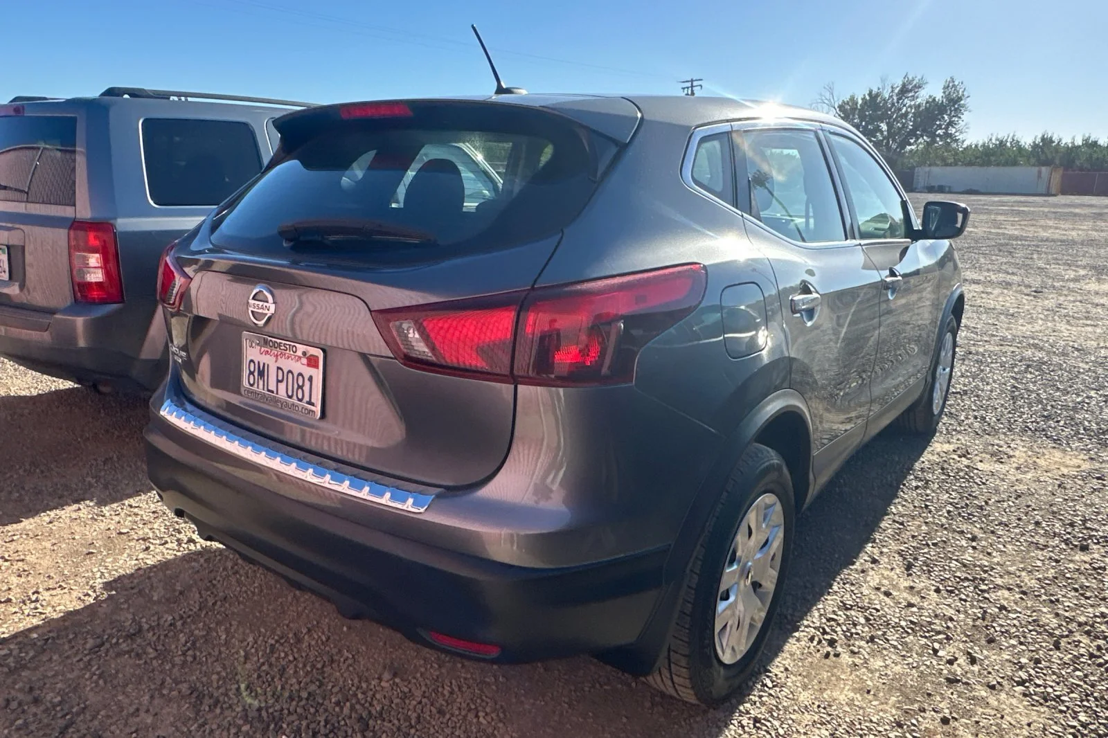 Certified Used 2019 Gun Metallic Nissan S image 5