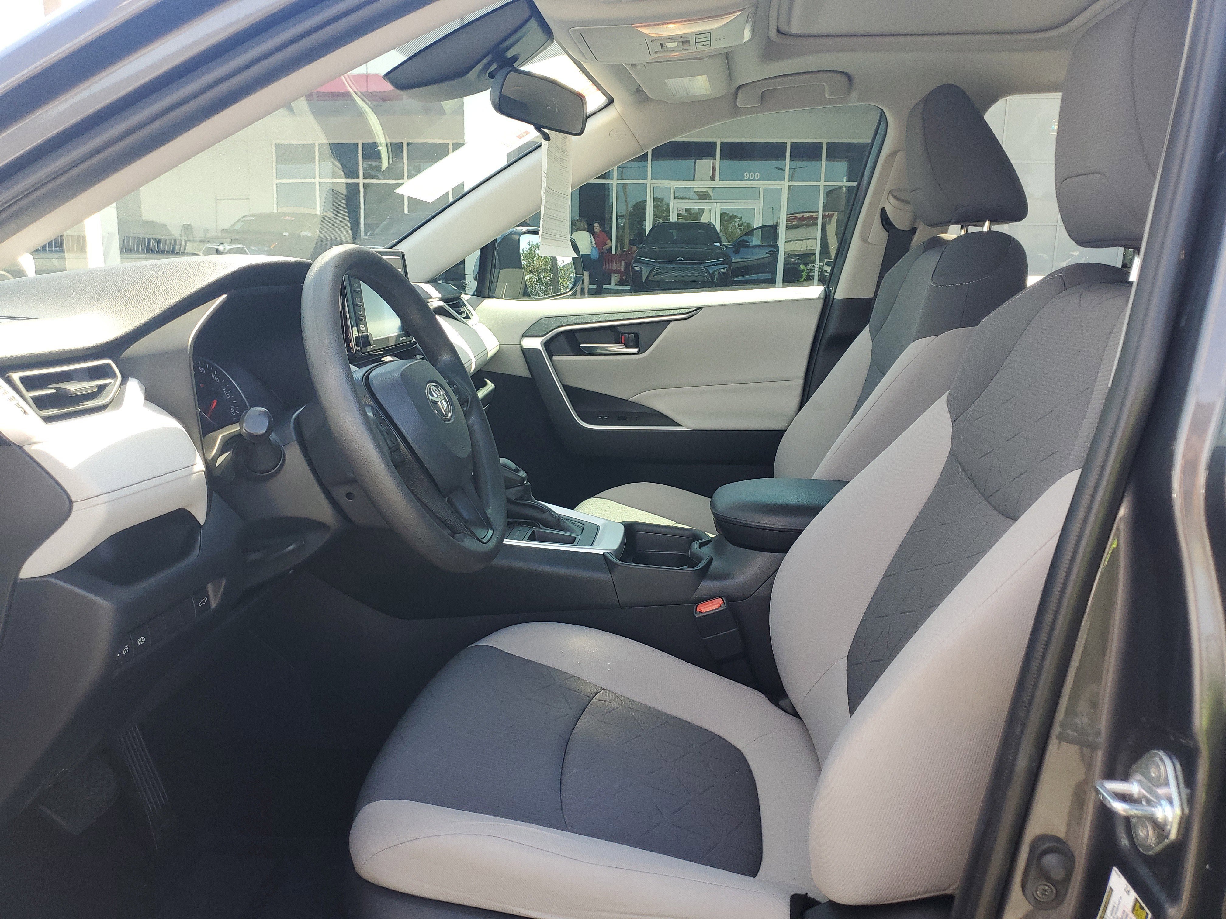 Used 2020 Magnetic Gray Metallic Toyota XLE image 21